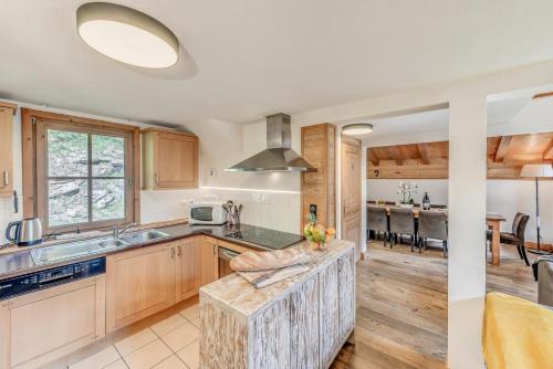 Chalet Crystal Ridge - Chalet - 129m2 - 6 chambres, 6 salles de bain MAE-3406 in เลเบรวิแยร์