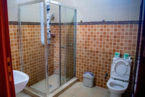 Double Room image 10