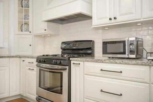 Charming Annapolis Townhome in Annapolis, USA