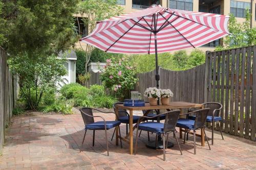Charming Annapolis Townhome in Annapolis, USA