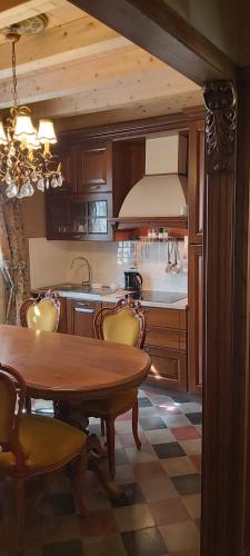 Villa Costanza Appartamento con balcone e vista giardino in มาเกรกลีโอ