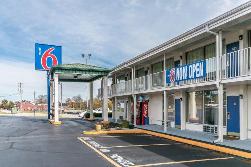 入口, Motel 6 Somerset, KY in 薩默塞特