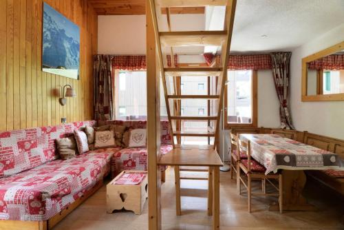 Résidence Onyx - 2 Pièces pour 5 Personnes 354 (Residence Onyx - Appartement spacieux et chaleureux · Skis aux pieds · Vue pistes · Avec mezzanine M) in La Plagne