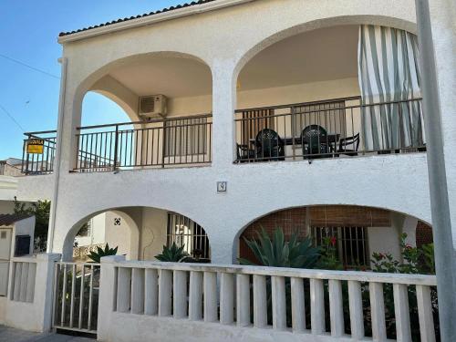 Apartment near Sea Beach Walk to Center