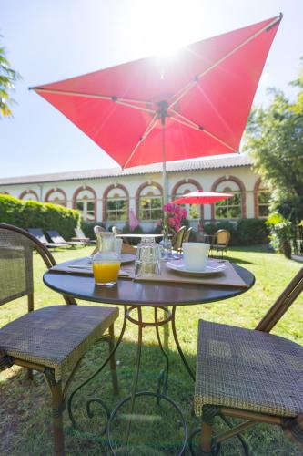 Hotel Les Bellugues - image 8