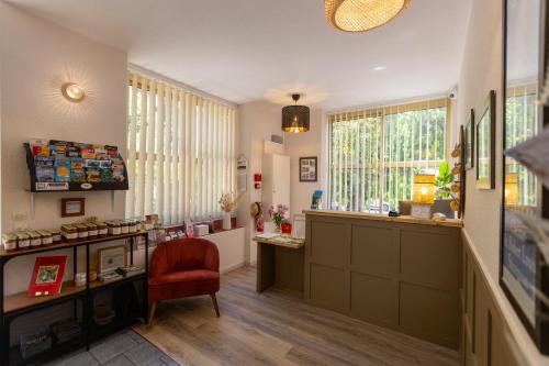 Hotel Les Bellugues - image 3