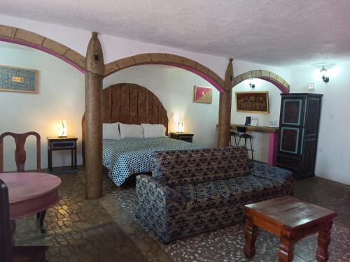 HOTEL BACANTES Room Type - King Suite