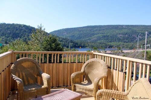 陽台/露台, Hôtel Motel Le Beluga (Hotel Motel Le Beluga) in 泰道沙克