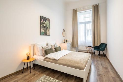 Very Central Large Home with Air Conditioning, Budapest