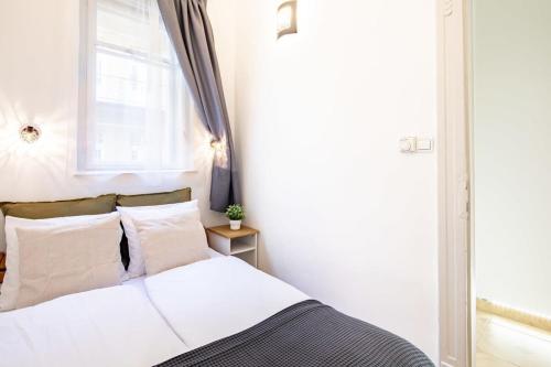 Central Comfy Home - image 9