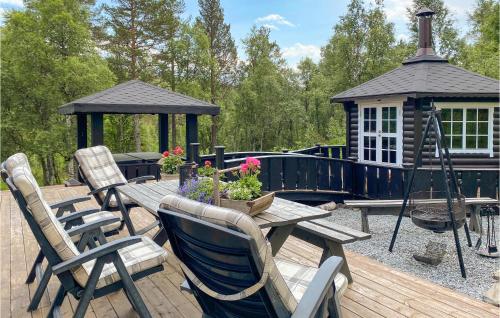 Utvendig, 3 Roms Lekker Bolig I Molde (3 Bedroom Gorgeous Home In Molde) in Molde