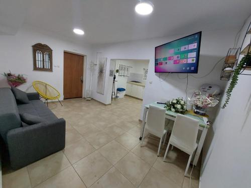 דירת נופש במרכז טבריה, Tiberias (fotografie 2)