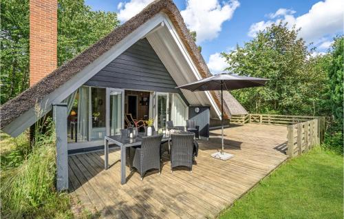  Amazing Home In Knebel With Wifi in Knebel