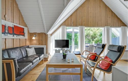  Amazing Home In Knebel With Wifi in Knebel