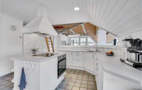 Kitchen, Beautiful Home In Rømø With Sauna in Romo Kirkeby