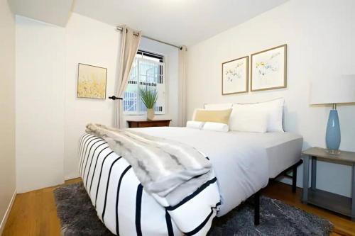 For Rent in Chelsea Your Ideal Space Awaits l Cardi l in New York, USA