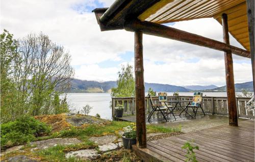 숙소 외관, 2 Bedroom Beautiful Home In Balestrand in 발레스트란 시티 센터