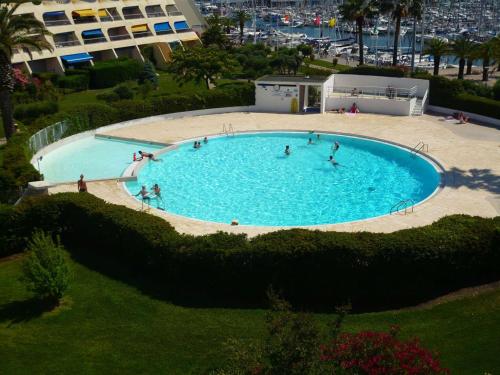 Appartement 2 Pièces Cabine Climatise 4 Pers Avec Terrasse Privee et Piscine à 200m Plage - FR-1-731-85