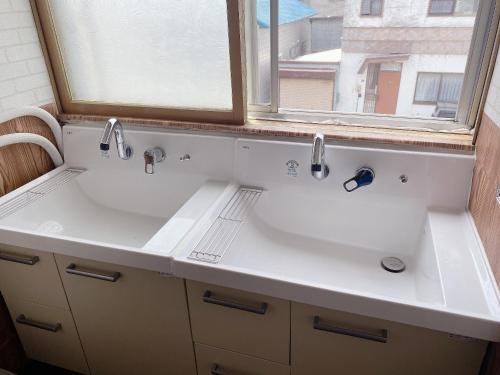 Łazienka, Ryokan Sansui near Photo Gallery Oka-No Shashin-Kan