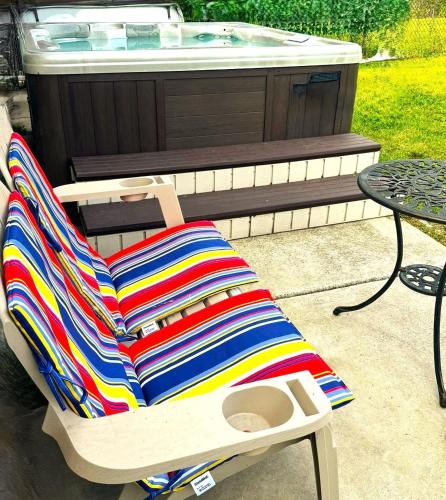 Hot tub, Fully Equipped Cozy 4/5 BR in Roseland