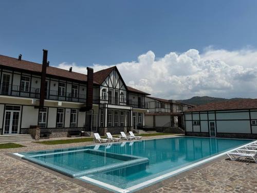 Swimming pool, PANA HOTEL in Yusufkhona
