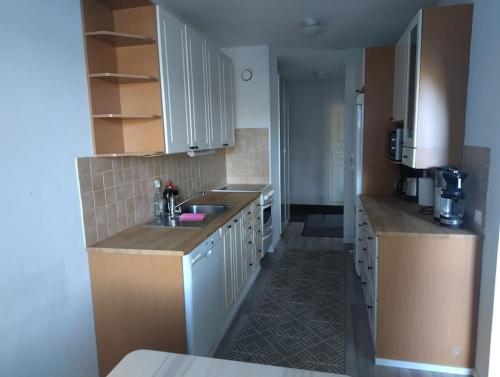 Family Apartment with Parking in Länsimäki