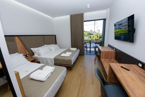 Kevin's ApartHotel in วลอรา