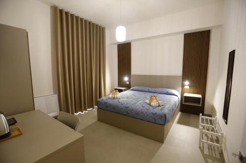 1 queen bed