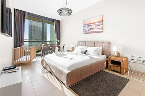 Downtown 2BR Skyline Views & Prime Dubai Stay Near Burj Khalifa, Mall, Dubai (photo 4)