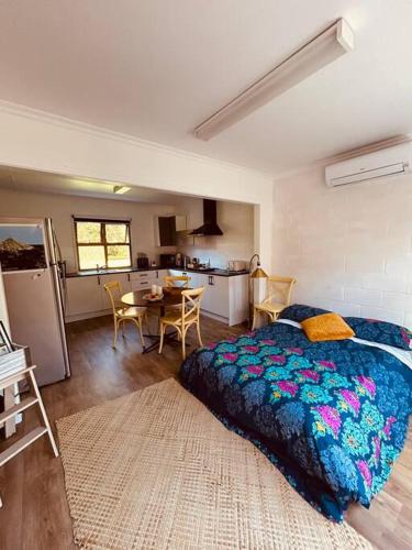 Walk in the forest and cycle to the sea in Frankleigh Park