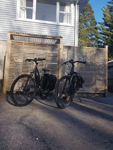 Walk in the forest and cycle to the sea in Frankleigh Park