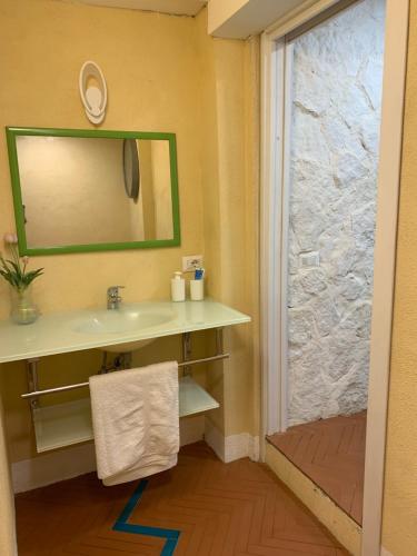 La casa nel tufo, Naples (photo 2)