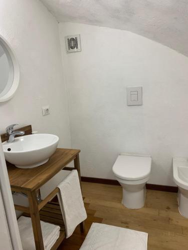 La casa nel tufo, Naples (photo 8)