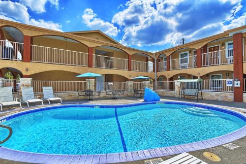 Econo Lodge Austin South - 숙소 외관