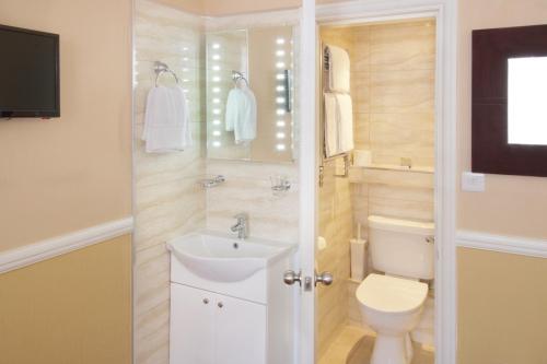 Balmoral House Hotel - main image