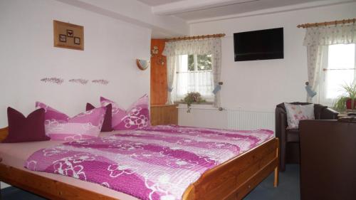 1 queen bed