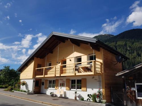 ทัศนียภาพภายนอกโรงแรม, Haus Idili in กัลเกนุล