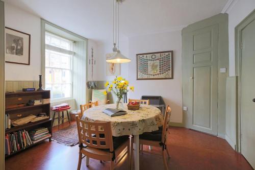 57 High Street - image 5