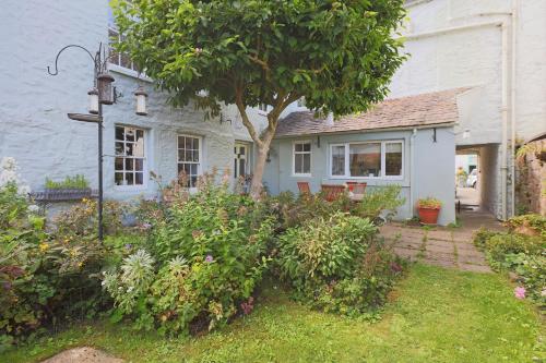 57 High Street - image 11