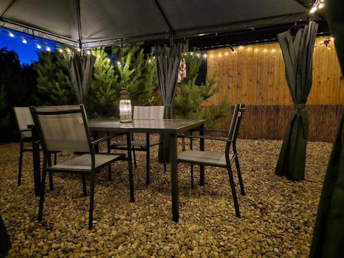 Oaza Święty Spokój - domek z balią i jacuzzi (Oaza Swiety Spokoj - domek z balia i jacuzzi) in Szelkow Stary