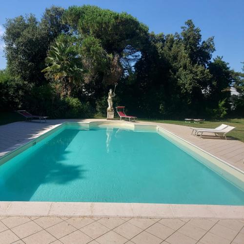 . Villa Carrer