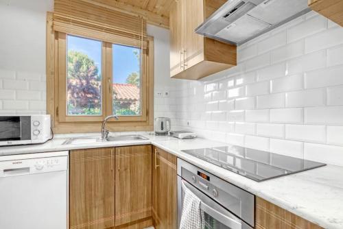 Cozy wood cabin, Casino, Pool, 25 min to Madrid Center, Madrid (foto 10)
