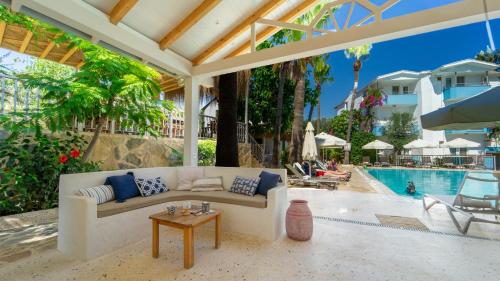 Golden Lighthouse Hotel in Kas