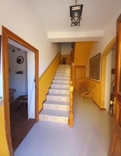 Casa Nasarre- Acogedora casa rural con garaje con vistas a la Sierra de GUARA in Abiego