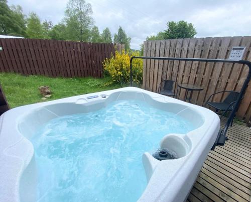 Kaoglen Warren - Pet friendly - Hot Tub - Cairngorms in 柯克邁克爾
