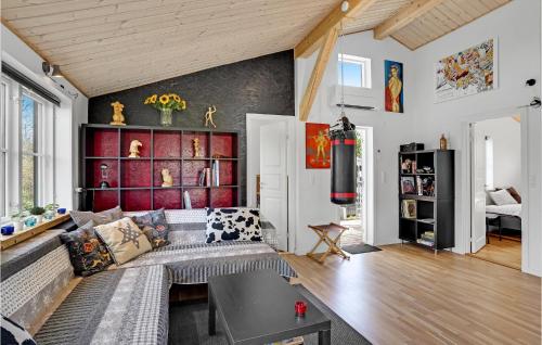 3 Bedroom Cozy Home In Kirke Hyllinge in Kirke-Hyllinge