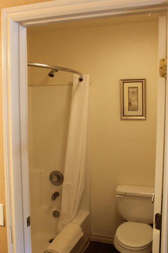 Whitney Portal Hotel And Hostel