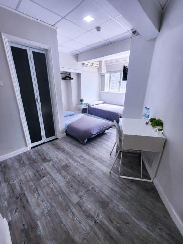 Deluxe Double Room image 2