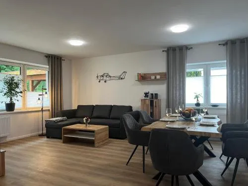 FeWo Cessna, elegante Wohnung, 2 Schlafzimmer, überdachte Terrasse in Cloppenburg, Deutschland