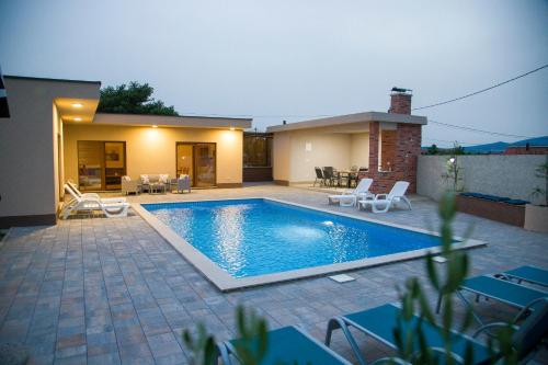 Villa image 10